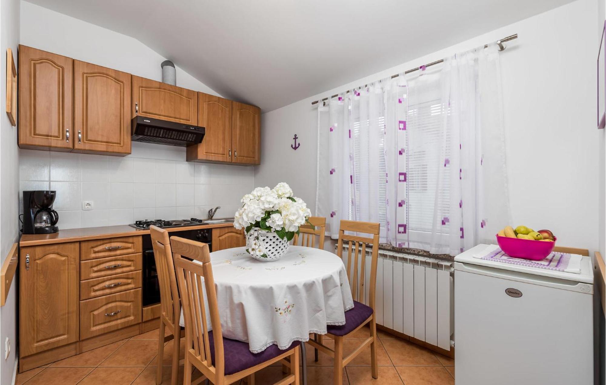 2 Bedroom Beautiful Apartment In Rukavac Rukavac  Exterior photo